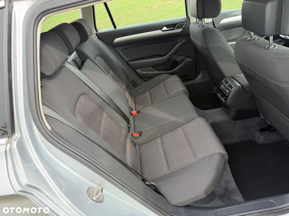 Volkswagen Passat 2.0 TDI BMT Comfortline DSG - 15