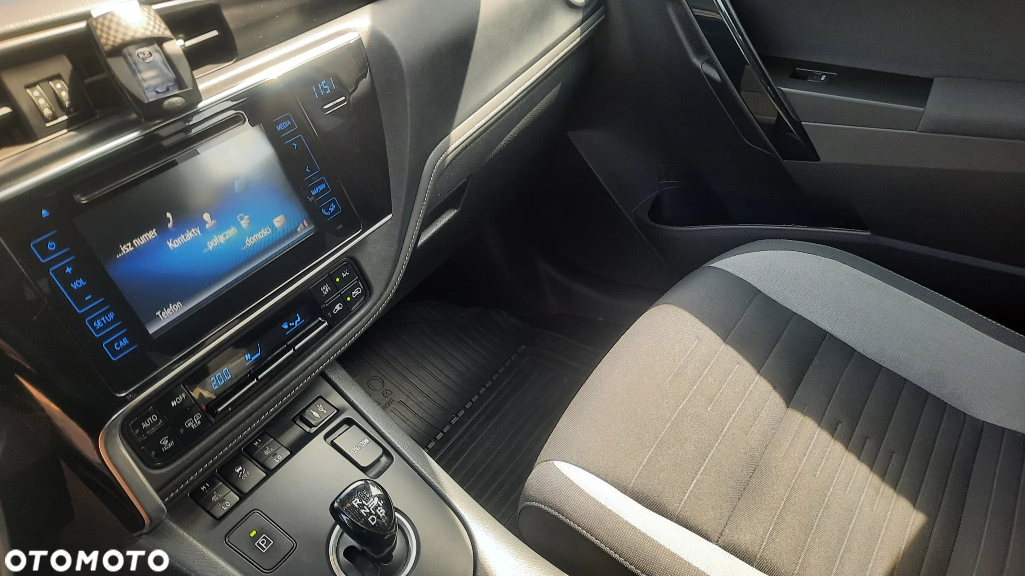 Toyota Auris - 22