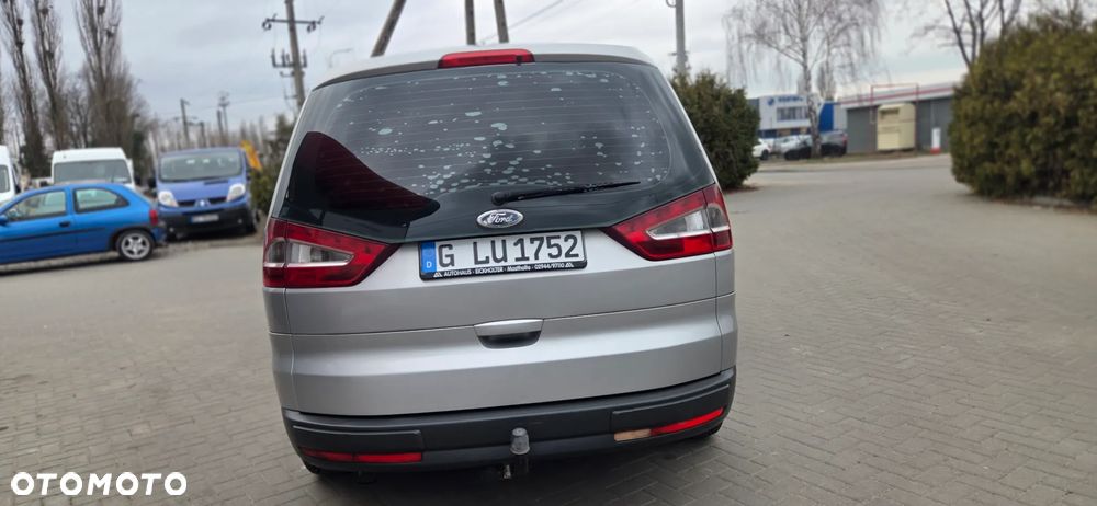 Ford Galaxy 2.0 TDCi Ghia - 12