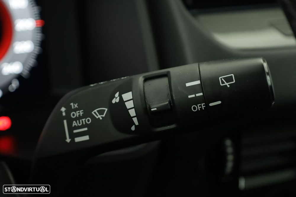 Nissan Qashqai 1.3 DIG-T N-Connecta - 18