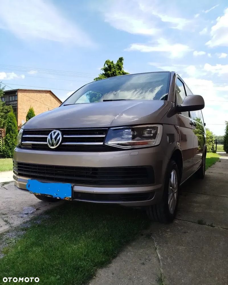 Volkswagen Caravelle - 8