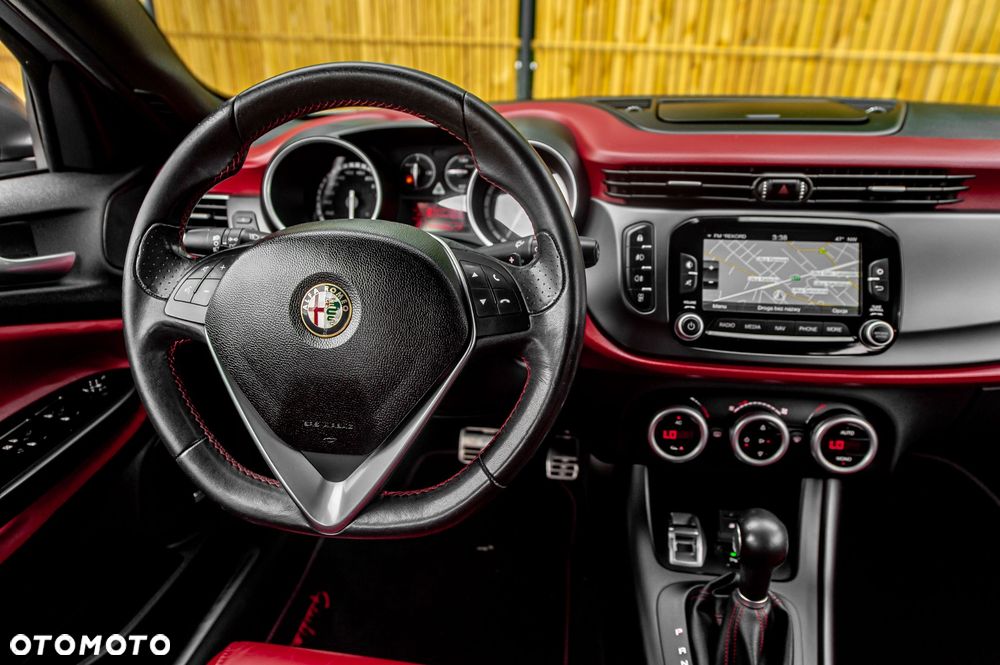 Alfa Romeo Giulietta 1.8 TBi 16V TCT Quadrifoglio Verde - 19