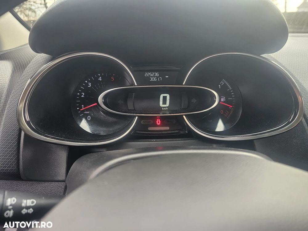 Renault Clio (Energy) dCi 90 Start & Stop INTENS - 16