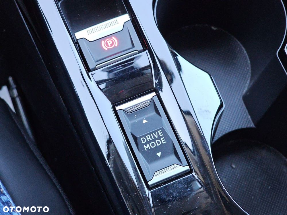 Peugeot 2008 PureTech 130 Allure S&S EAT8 - 27