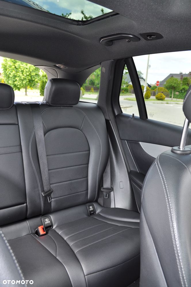 Mercedes-Benz GLC 300 4-Matic - 16