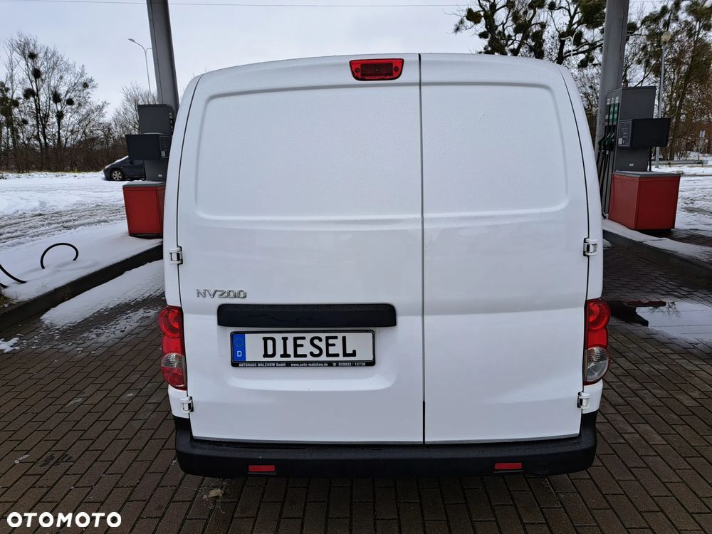 Nissan NV200 - 8