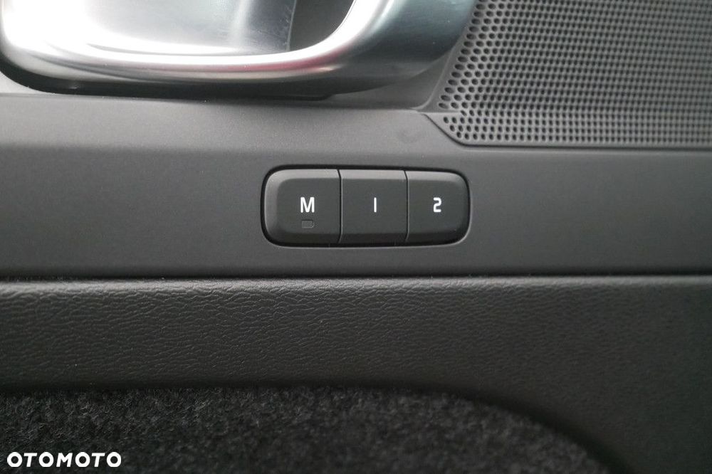 Volvo XC 40 - 31