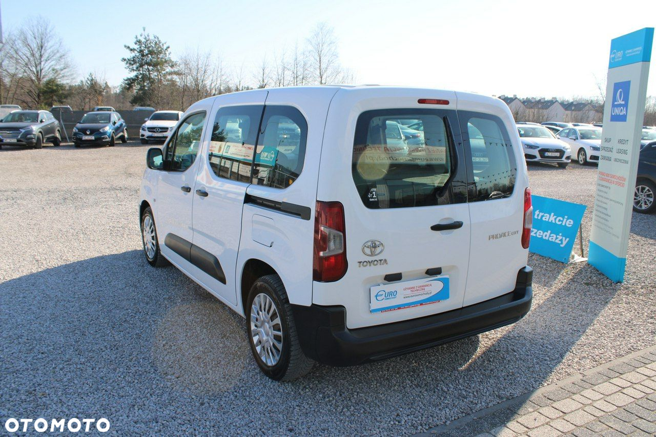 Toyota Proace City - 8