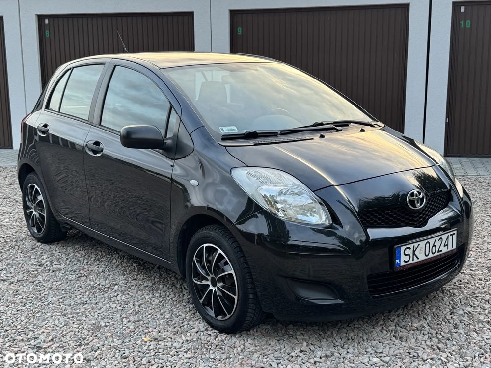 Toyota Yaris - 22