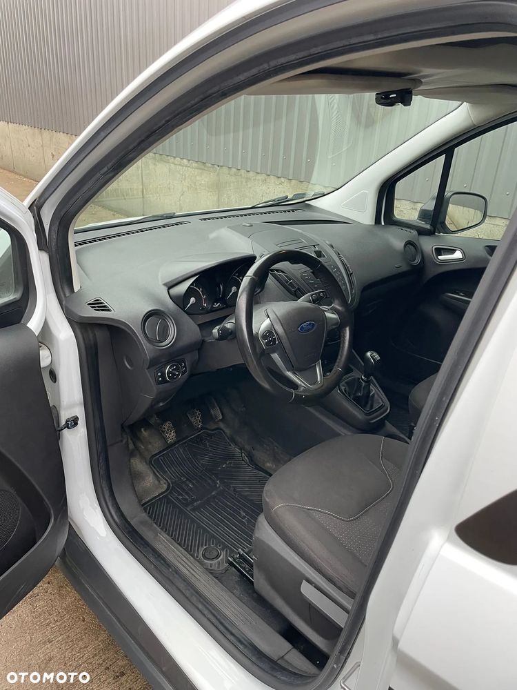 Ford Transit Courier - 5