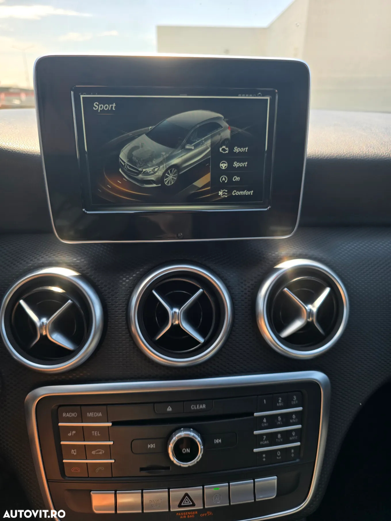 Mercedes-Benz A 160 7G-DCT AMG Line - 13