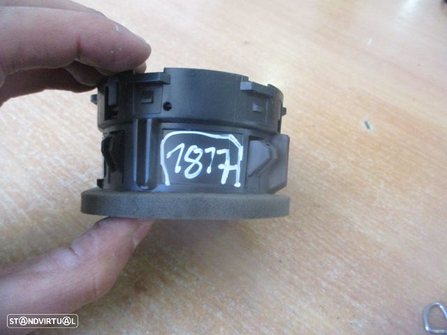 Grelha Friso 687605663R RENAULT CLIO 4 2015 DRT RENAULT CLIO 4 SW 2017 1.5DCI 90CV 5P CINZA FRT DRT GRE VENTILAÇÃO - 4