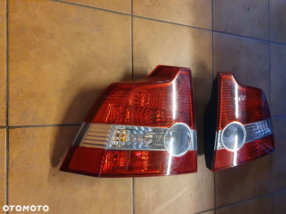 LAMPA PRAWY TYŁ VOLVO S40 - 5