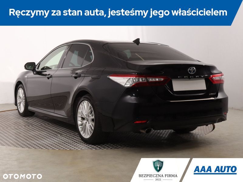 Toyota Camry - 6