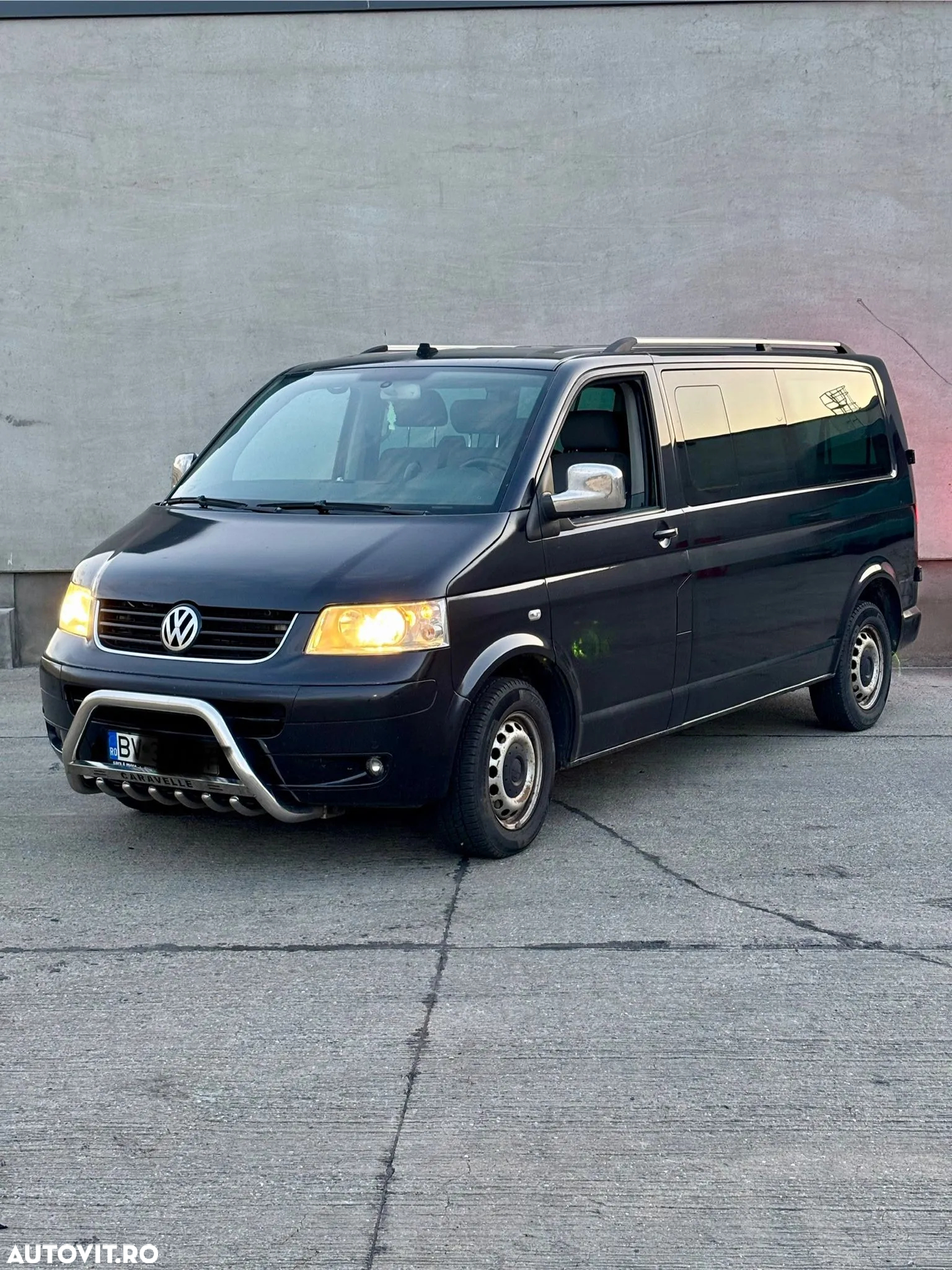 Volkswagen Transporter - 2