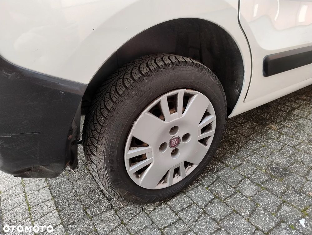 Fiat FIORINO 1.3 DIESEL (75KM) 5-BIEGÓW STAN IDEALNY KLIMATYZACJA 100% BEZWYPADKOWY ORYGINAŁ KM SERWIS NIE MA RDZY ! ! ! - 37