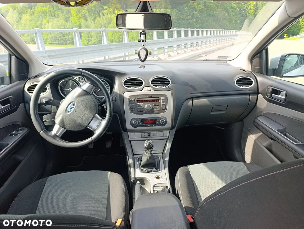 Ford Focus 1.8 TDCi Ambiente - 7