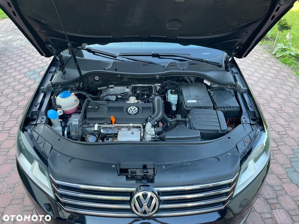 Volkswagen Passat - 4