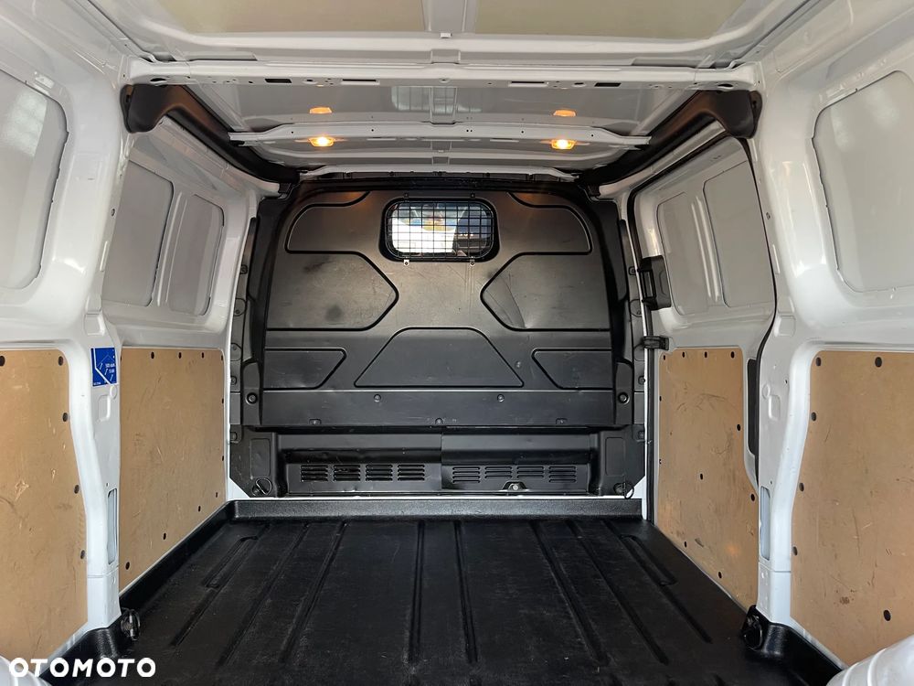 Ford Custom L2H1 - 8