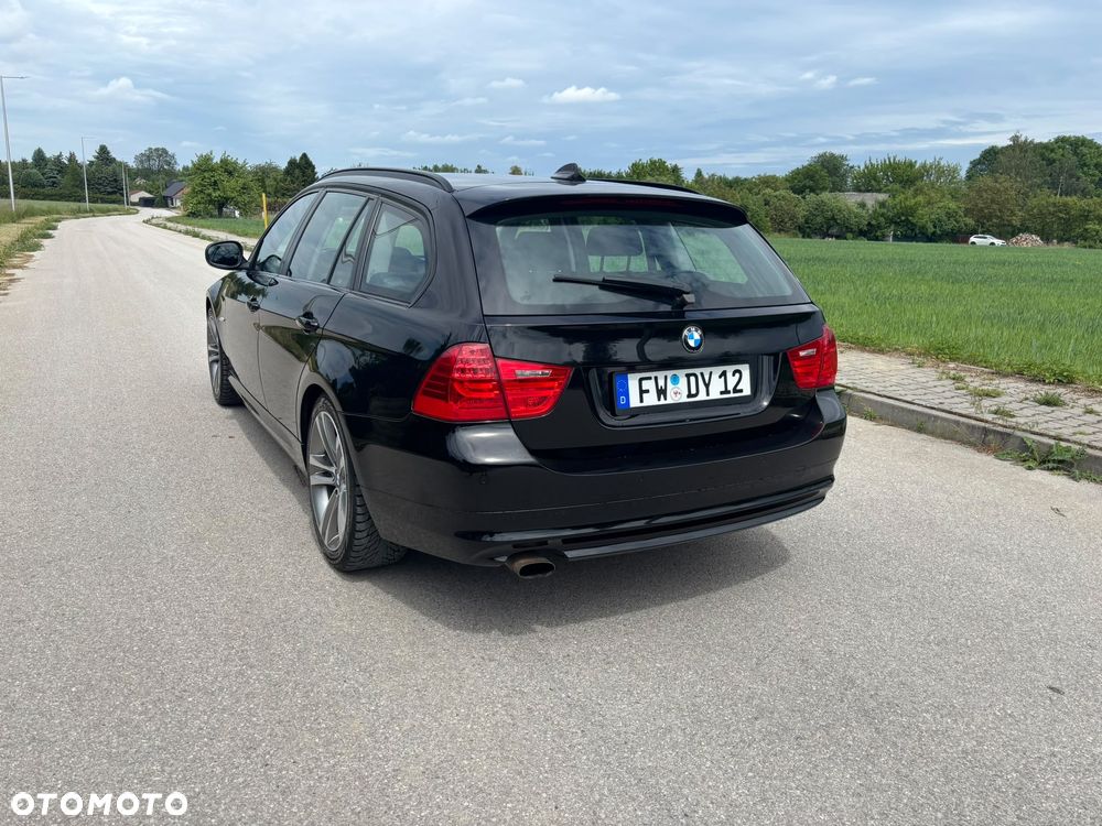 BMW Seria 3 318d - 11