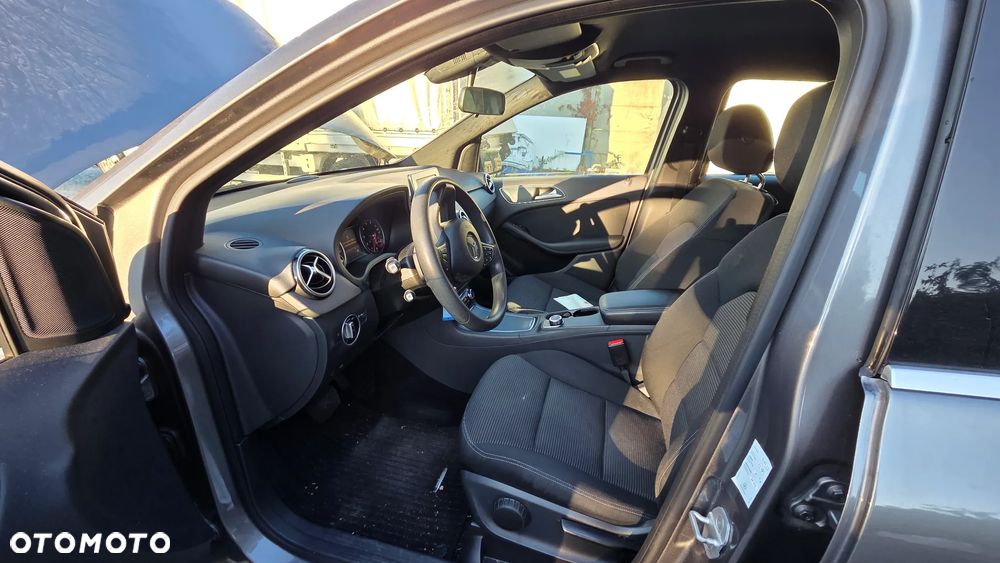 Mercedes-Benz Klasa B 180 (BlueEFFICIENCY) 7G-DCT - 9