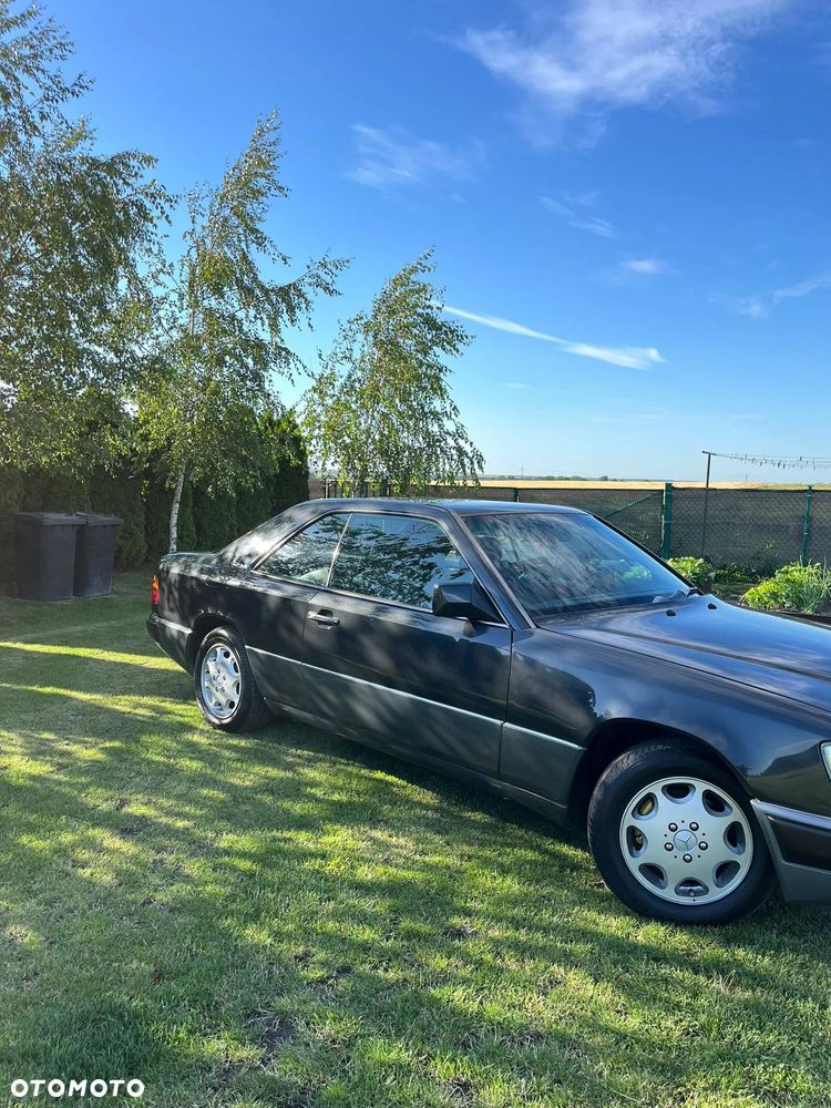 Mercedes-Benz W124 (1984-1993) - 18