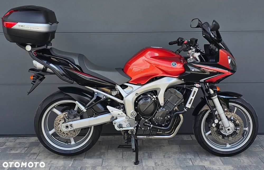 Yamaha FZ6 - 4