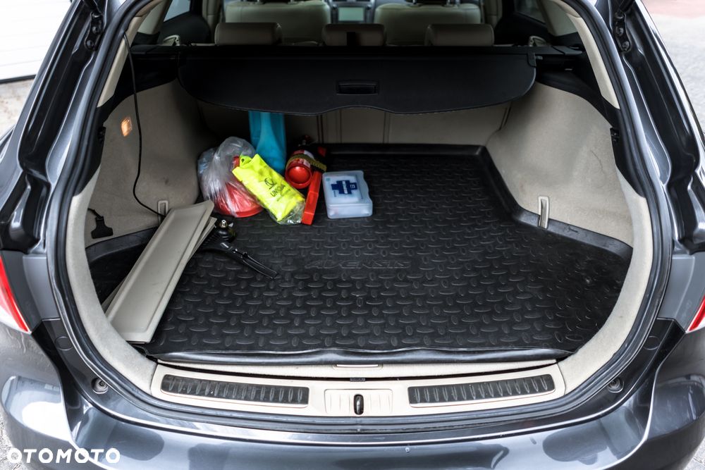 Toyota Avensis 2.0 Sol plus NAVI - 30