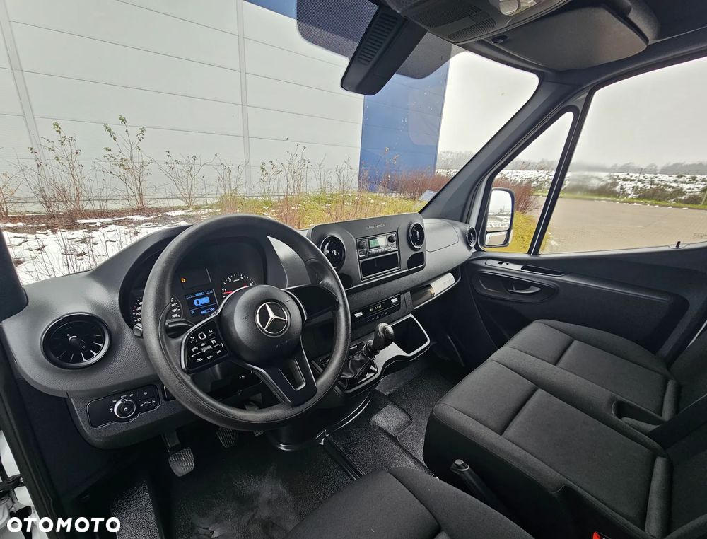Mercedes-Benz SPRINTER - 9
