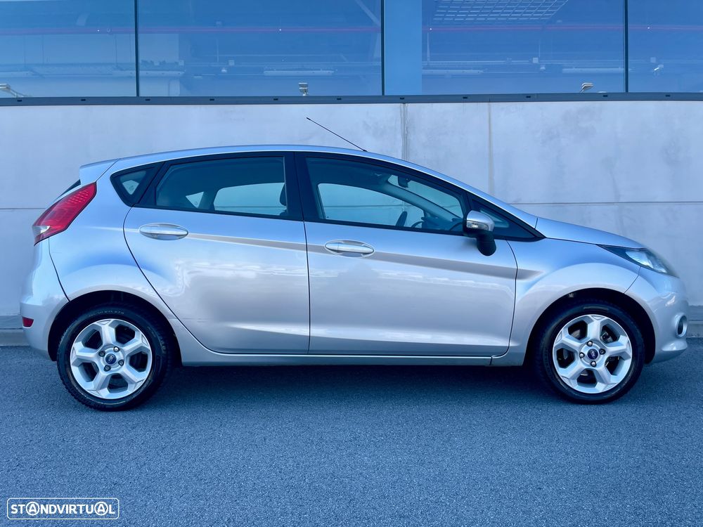 Ford Fiesta 1.25 Techno - 4