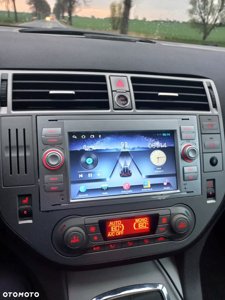 Ford Kuga - 7
