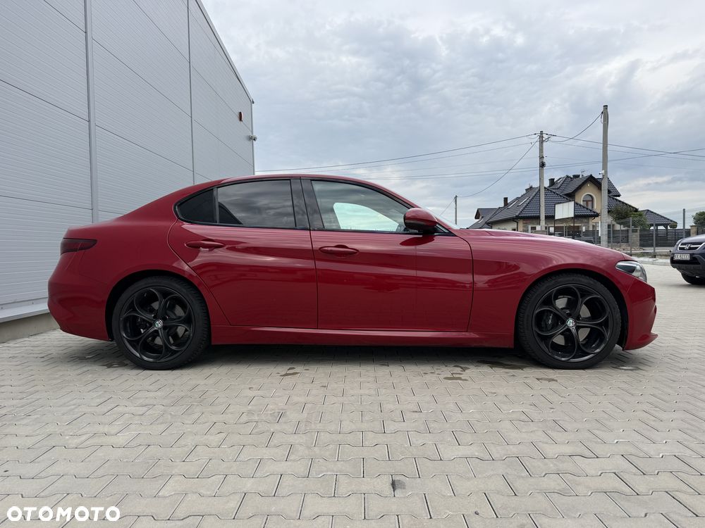 Alfa Romeo Giulia - 6