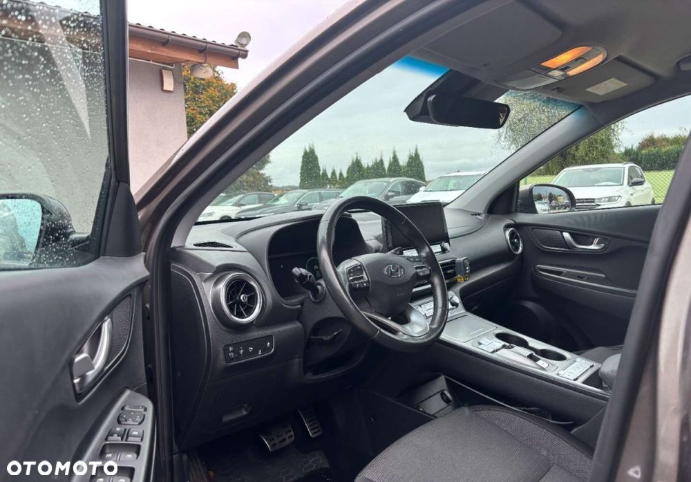Hyundai Kona - 13