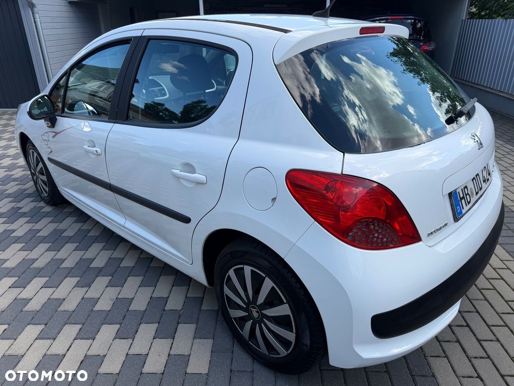 Peugeot 207 - 6