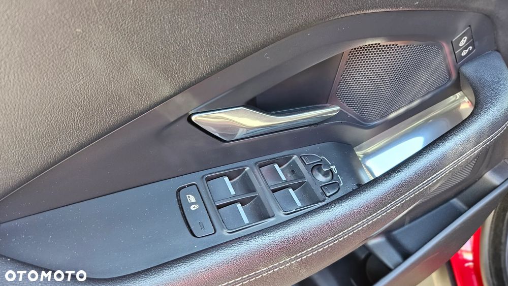Jaguar E-Pace 2.0 i4D FWD R-Dynamic S - 26