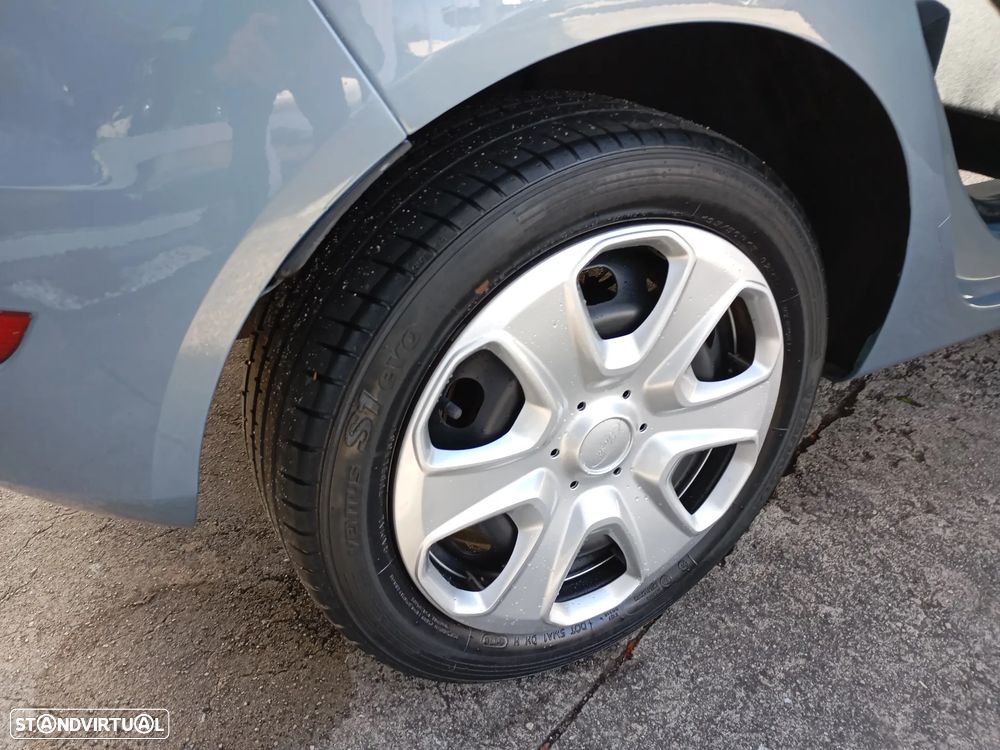 Ford Fiesta 1.4 TDCI - 9