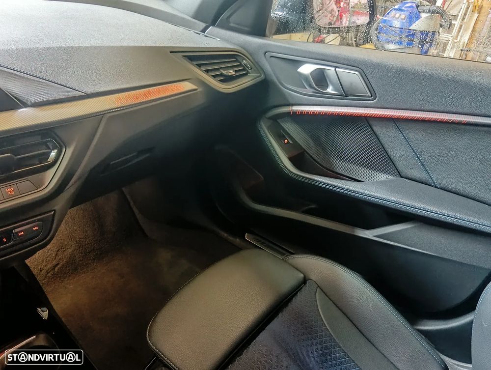BMW 116 d Pack Desportivo M Auto - 25