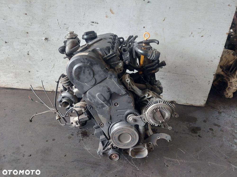 SILNIK DIESEL + POMPOWTRYSKI TURBO PASSAT B5 1.9 TDI AVB 038130073AJ - 2