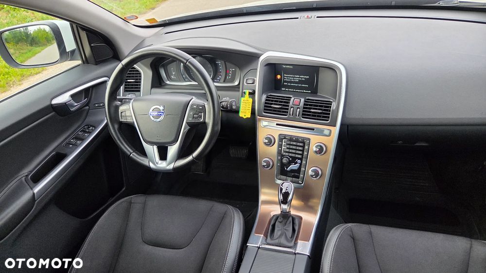 Volvo XC 60 D3 Geartronic Momentum - 32
