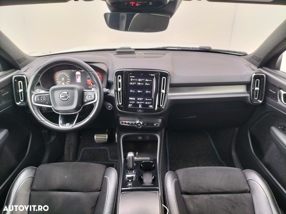 Volvo XC 40 - 9