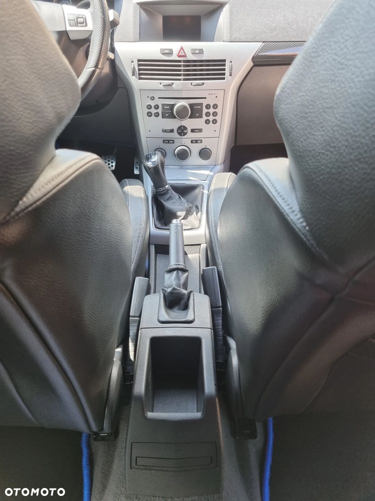 Opel Astra 2.0 T OPC - 19