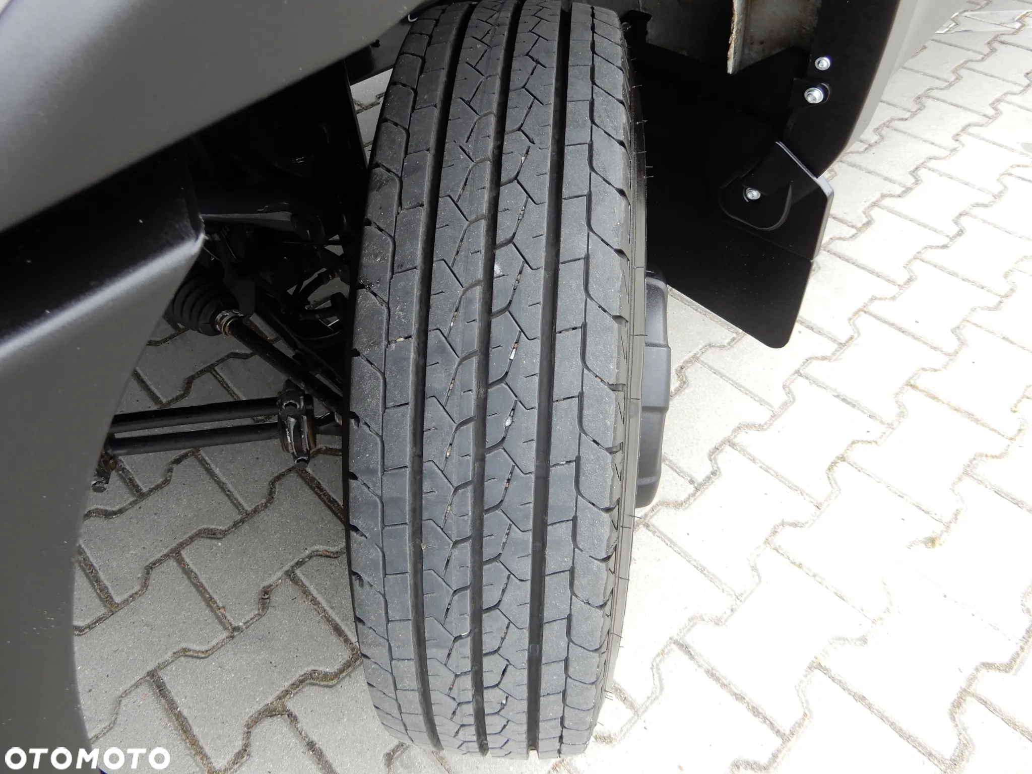 Iveco DAILY 50C18 Hi-Matic Kontener 10 E.Palet 4.91 Cm Boczne Drzwi + Winda Załadowcza DHOLLANDIA 1000 Kg Rozstaw Osi 4350 mm WZMACNIANY Tempomat Aktywny Full LED 16 Tys Km GWARANCJA FABRYCZNA Stan FABRYCZNIE NOWY DOSTĘPNY OKAZJA - 10