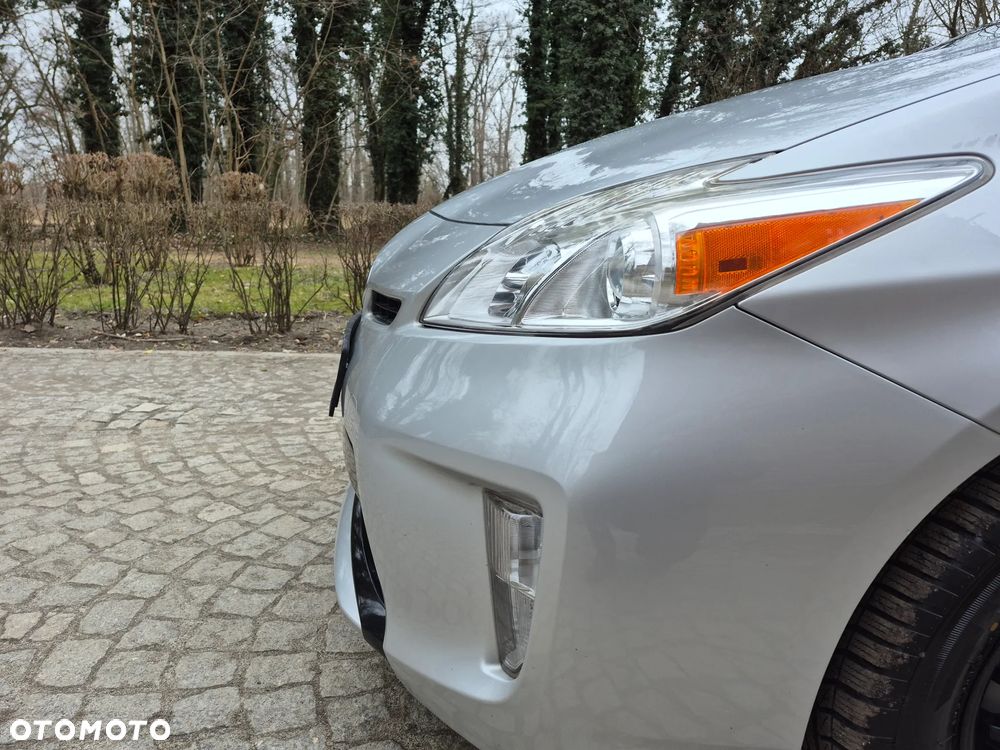 Toyota Prius Hybrid Executive - 13