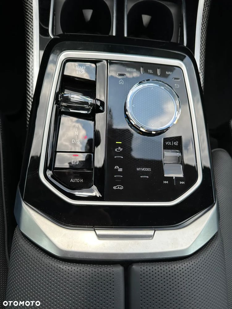 BMW Seria 7 M760e PHEV xDrive Individual Edition sport - 20