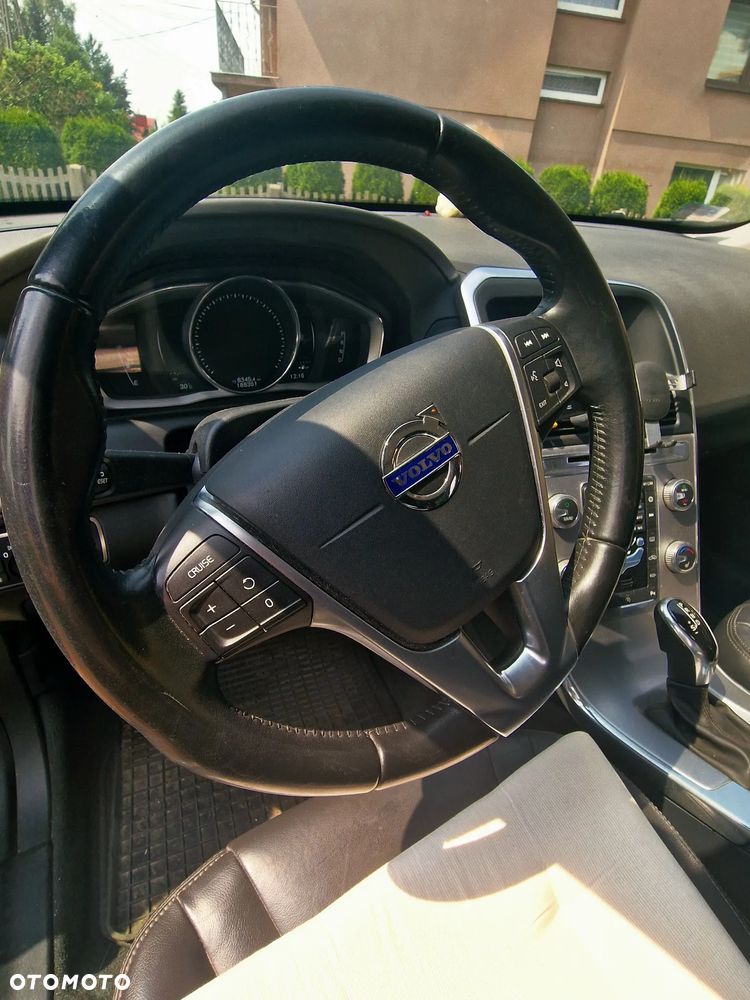Volvo XC 60 D4 Geartronic Summum - 11