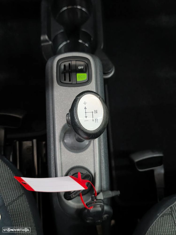 Smart ForTwo Coupé 1.0 mhd Passion 71 Softouch - 9