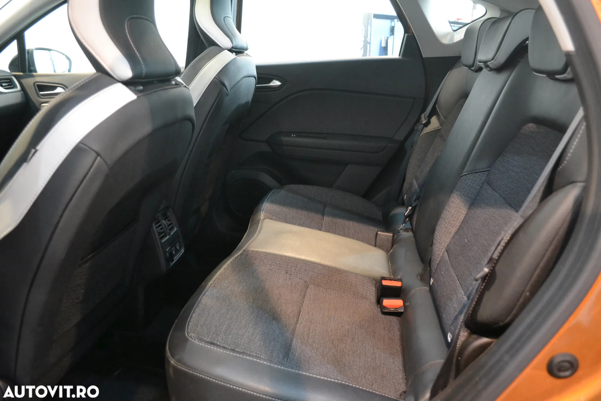 Renault Captur E-Tech Plug-In-Hybrid Intens - 7