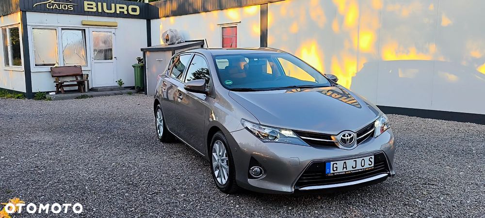 Toyota Auris 1.33 VVT-i Premium Comfort - 27