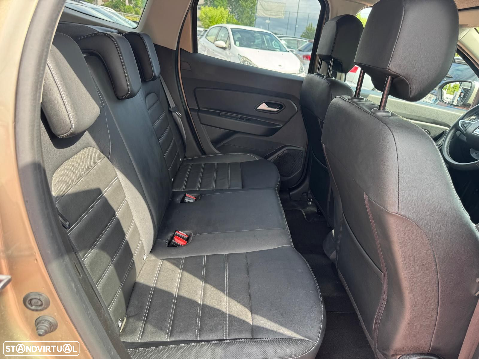 Dacia Duster 1.0 TCe Prestige - 10