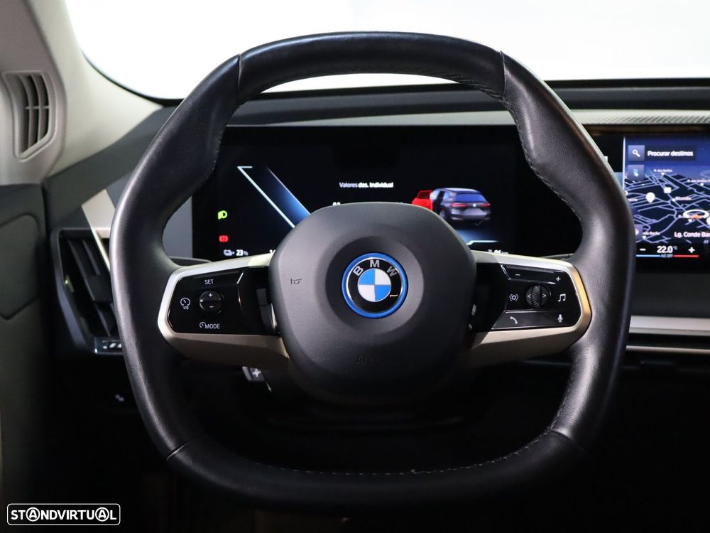 BMW iX xDrive 40 - 13